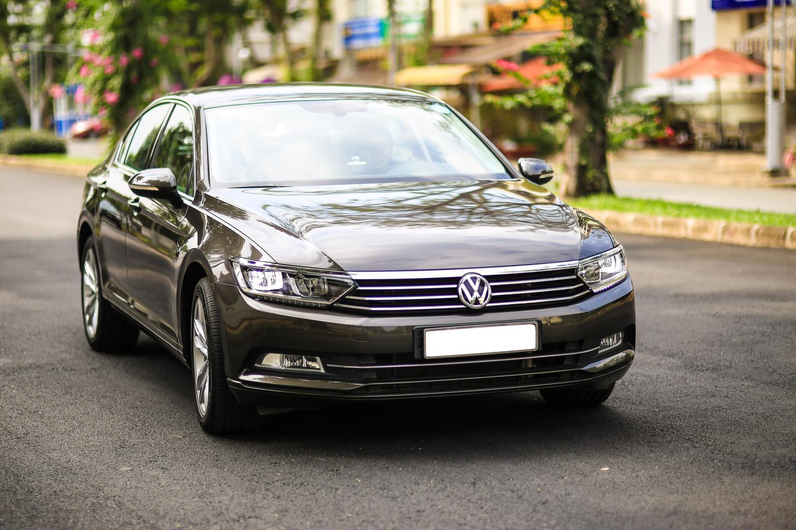 Passat trong tháng 4/2019 này chỉ được khuyến mãi cho 2 bản GP và Comfort mà không có bản BlueMotion Comfort cao cấp nhất