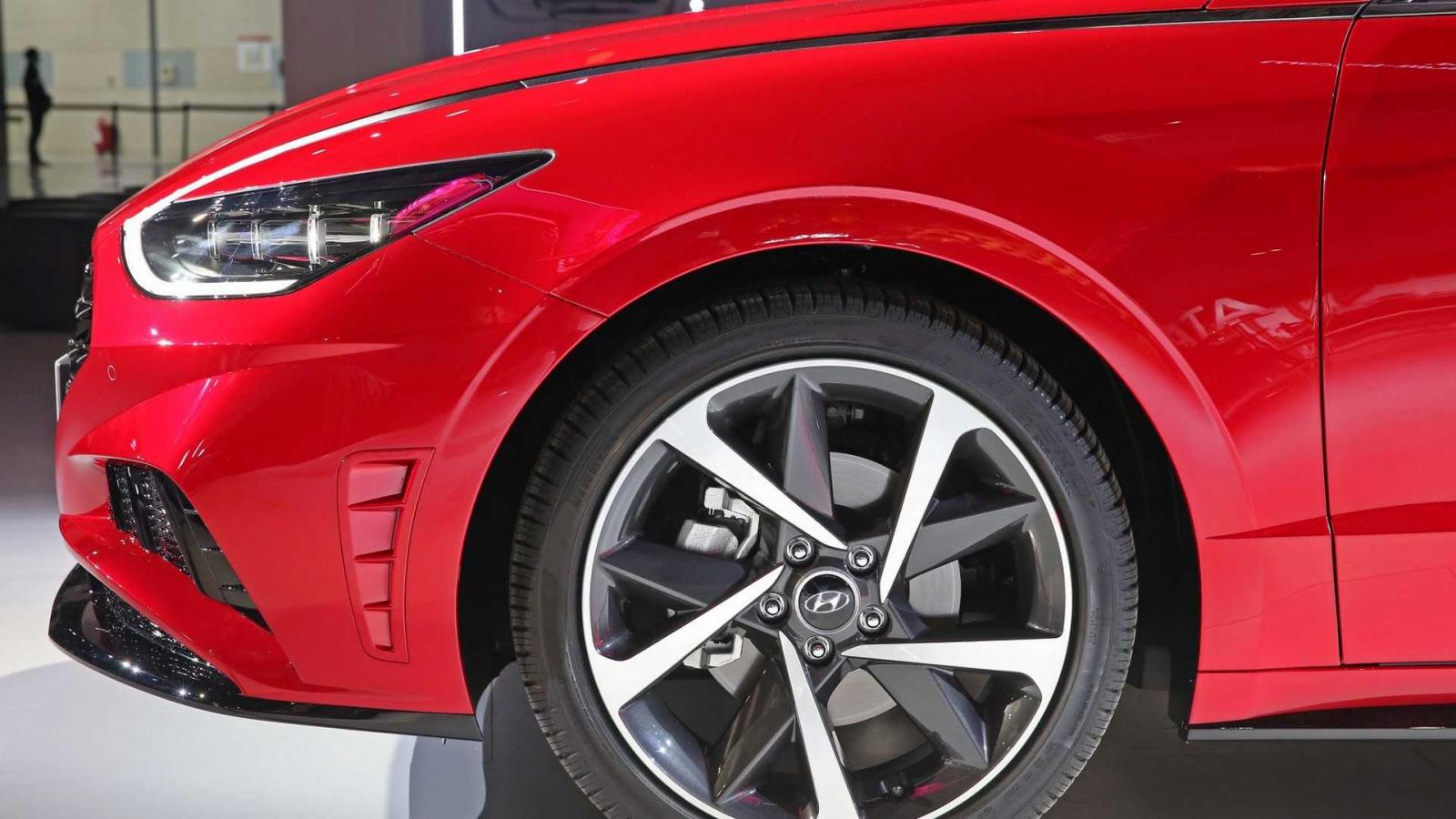 Bộ vành la-zăng 5 chấu kép phối 2 tông màu thể thao Bộ vành la-zăng 5 chấu kép phối 2 tông màu thể thao