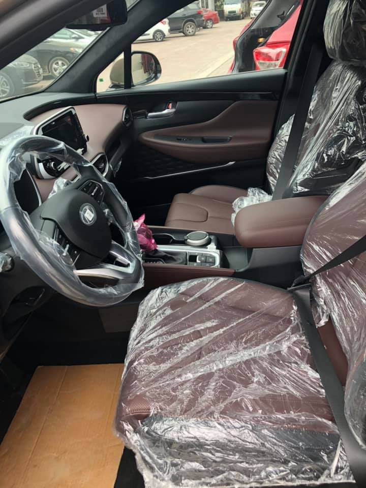 Ghế lái bổ sung thêm chức năng nhớ 2 vị trí Ghế lái bổ sung thêm chức năng nhớ 2 vị trí