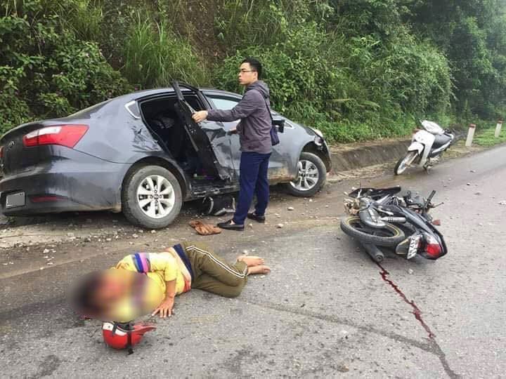 Vụ tai nạn khiến 2 người phụ nữ đi xe máy bị chấn thương nặng