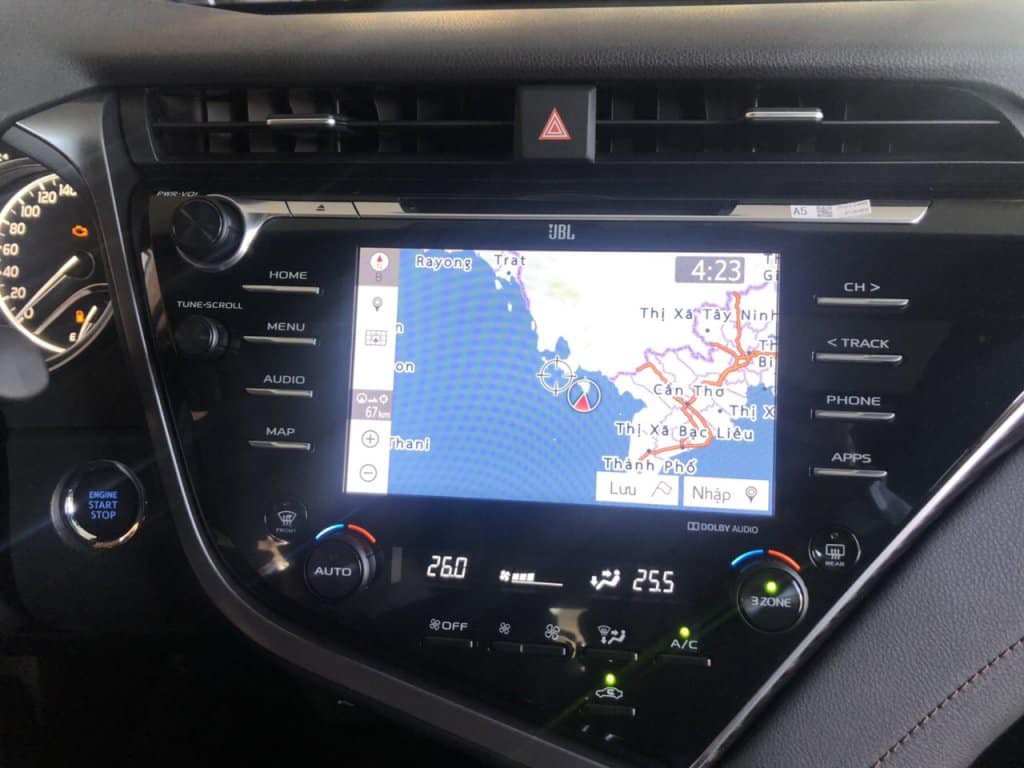 Với nhiều nâng cấp, giá bán của Toyota Camry 2019 dự kiến sẽ tăng mạnh so với mức giá 997 triệu – 1,302 tỷ đồng của thế hệ cũ