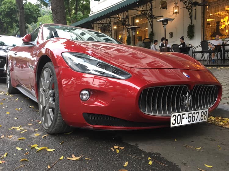 Maserati GranTurismo màu đỏ của nữ doanh nhân Hà Nội