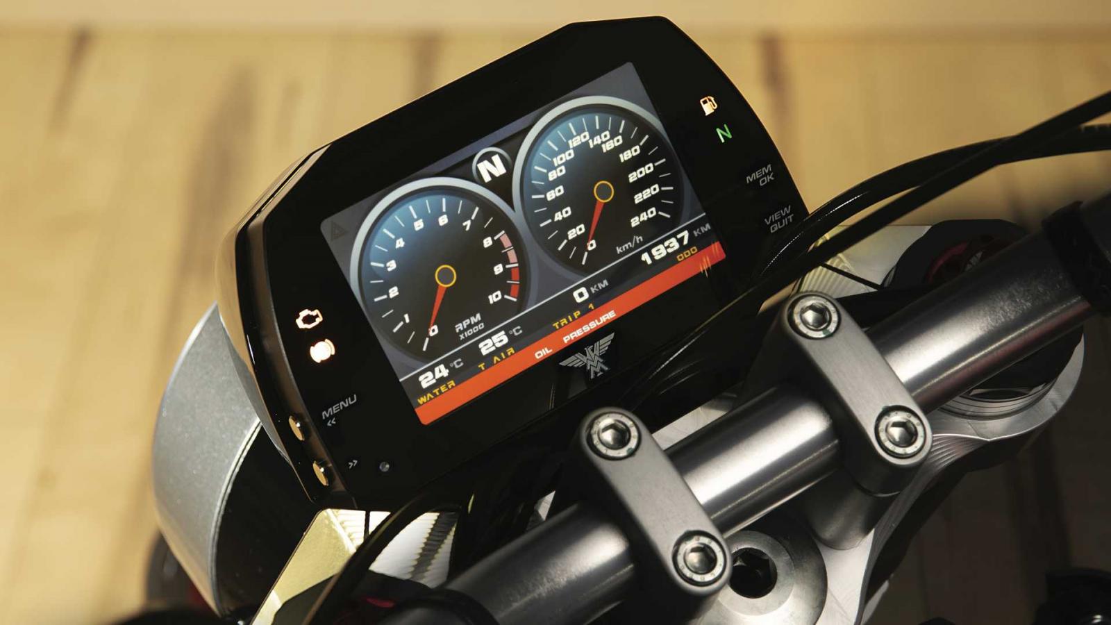 Xe sở hữu đồng hồ là màn hình màu LCD hiện đại Xe sở hữu đồng hồ là màn hình màu LCD hiện đại