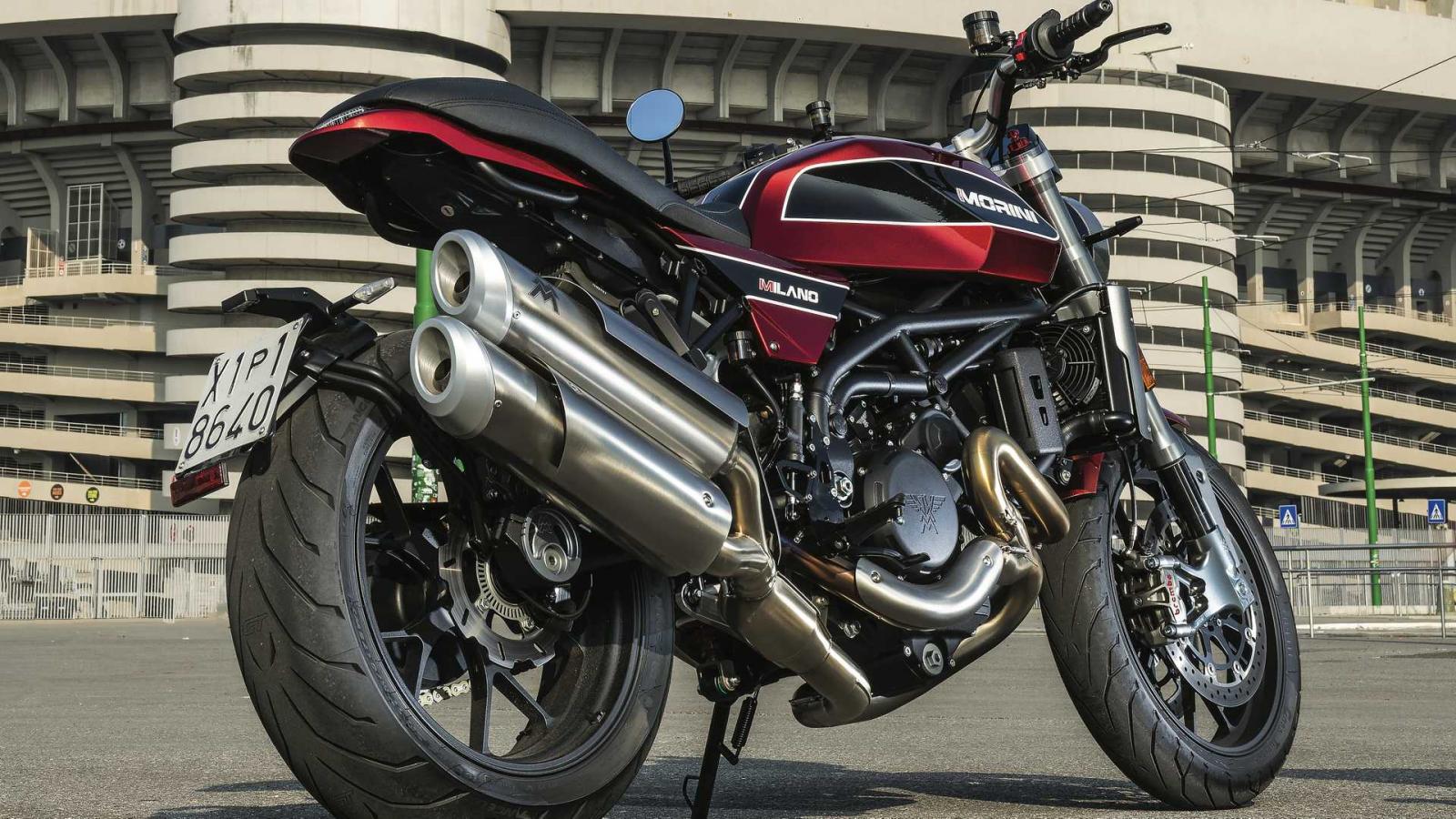 Moto Morini Milano từ góc nhìn phía sau Moto Morini Milano từ góc nhìn phía sau