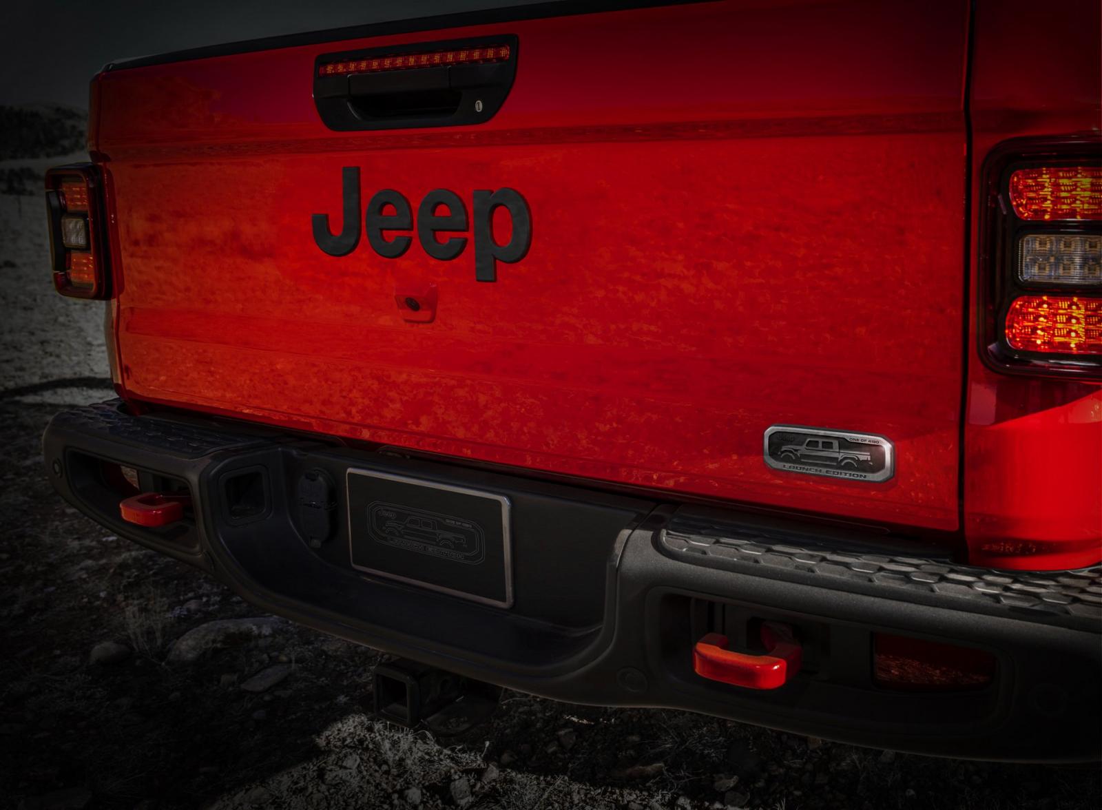 Logo bằng nhôm dành riêng cho Jeep Gladiator Launch Edition 2020