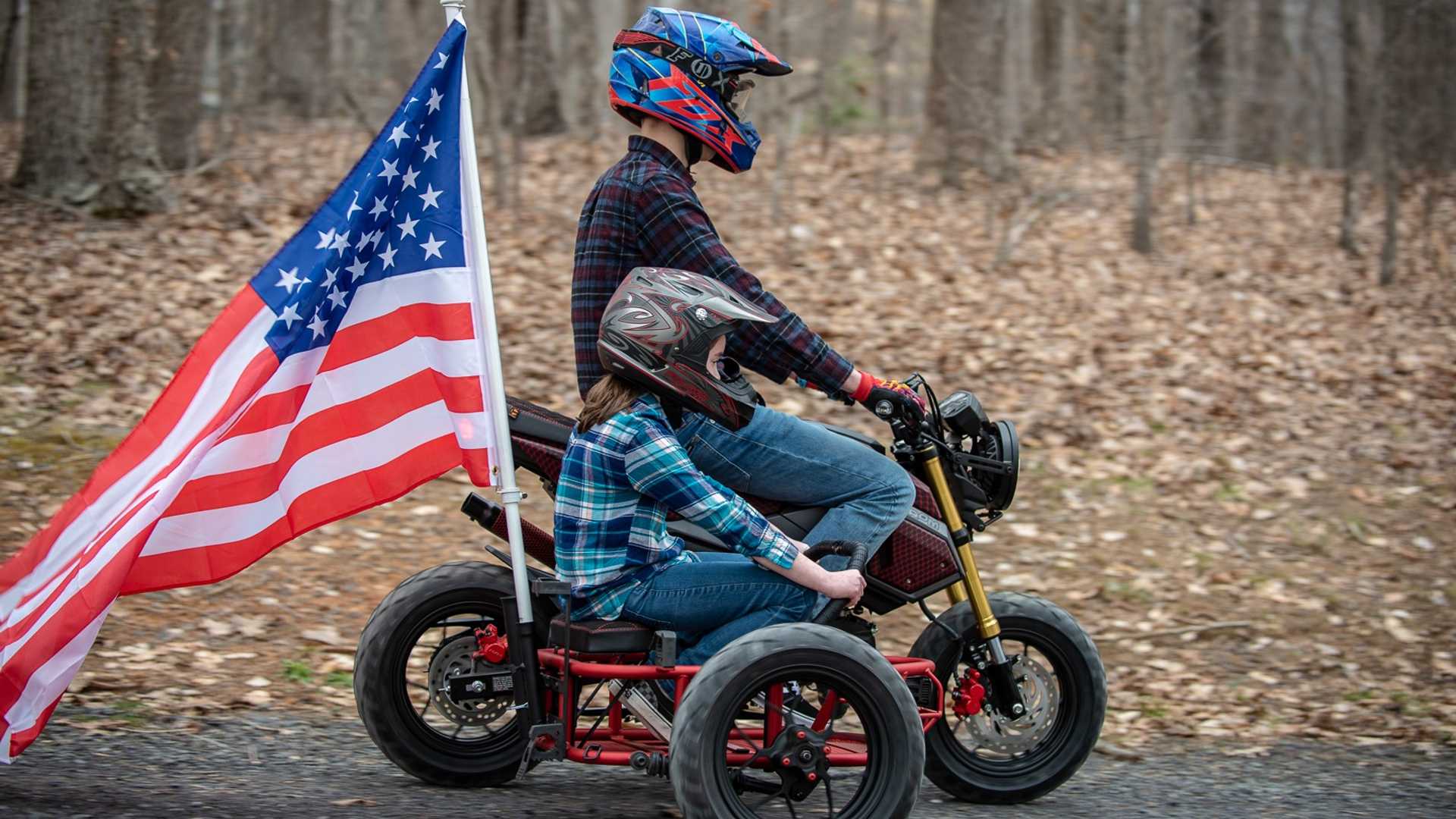 Thuyền xe có khá nhiều công dụng Thuyền xe có khá nhiều công dụng