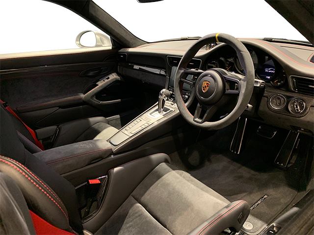 Nội thất siêu xe Porsche 911 GT2 RS 2018 Nội thất siêu xe Porsche 911 GT2 RS 2018