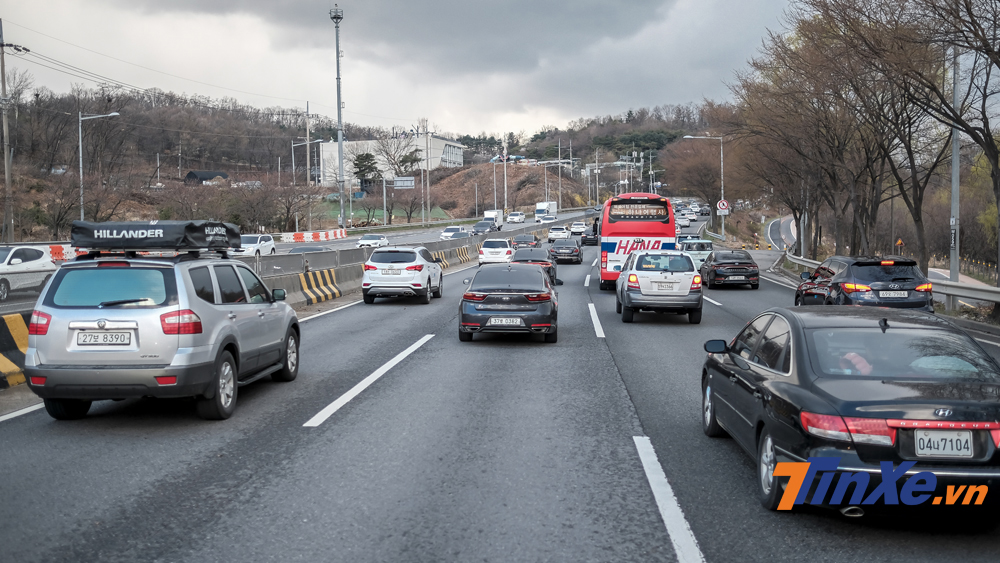 Giao thông tại Hàn Quốc khá thú vị với nhiều điểm khác với Việt Nam.