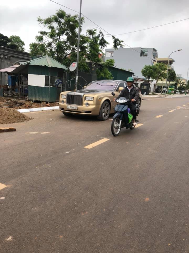 Trước khi định cư ở Quảng Ninh, chiếc Rolls-Royce Phantom màu độc này từng làm dâu ở Đà Nẵng và Long An