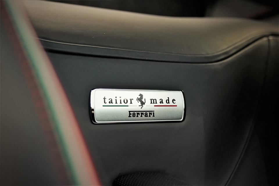 Huy hiệu có tên Tailor Made Huy hiệu có tên Tailor Made