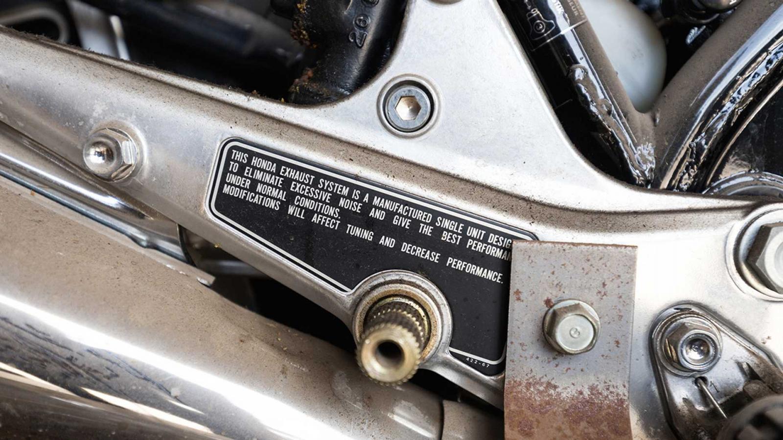 Ghi chú về ống xả của xe