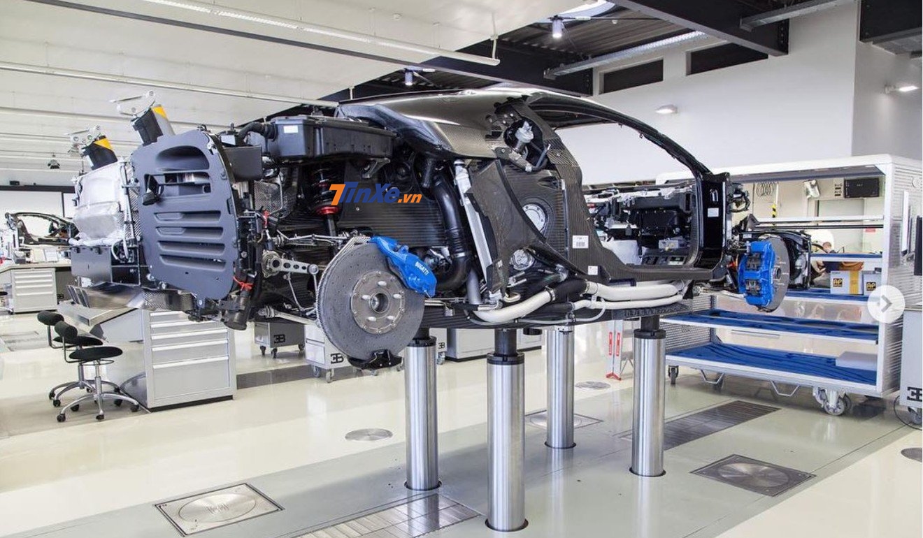 Bugatti Chiron của Ding Chen vẫn còn trong quá trình lắp ráp tại nhà máy của Bugatti