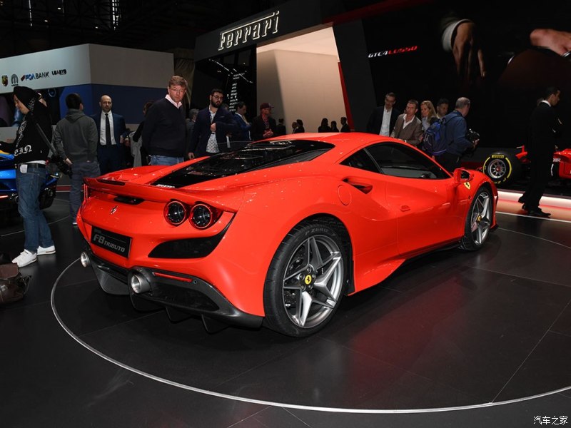 Ferrari F8 Tributo có giá gần 10 tỷ đồng tại Trung Quốc Ferrari F8 Tributo có giá gần 10 tỷ đồng tại Trung Quốc