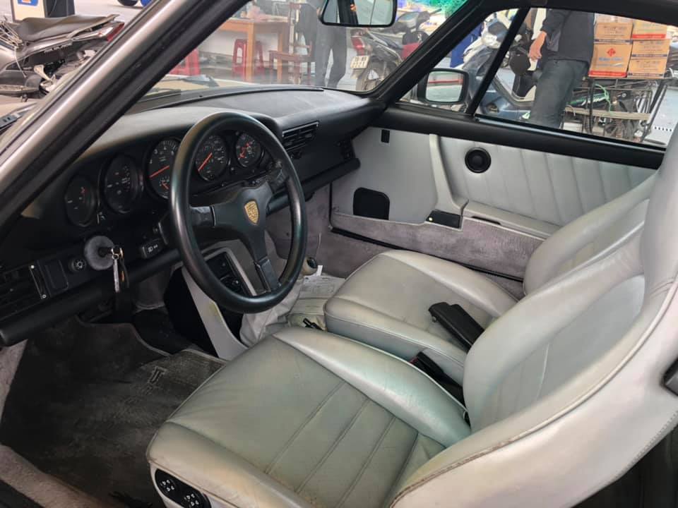 Nội thất chiếc xe thể thao Porsche 911 Turbo có tuổi đời cao nhất Việt Nam Nội thất chiếc xe thể thao Porsche 911 Turbo có tuổi đời cao nhất Việt Nam