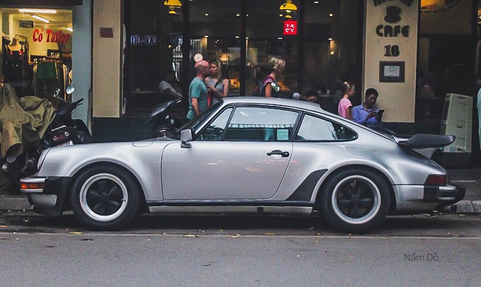 Vẻ đẹp của Porsche 930 Turbo độc nhất vô nhị tại Việt Nam Vẻ đẹp của Porsche 930 Turbo độc nhất vô nhị tại Việt Nam
