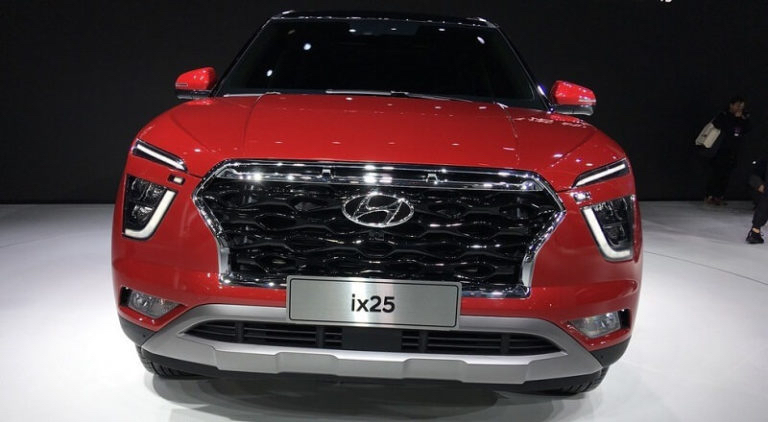 Đầu xe của ix25 2019 có thiết kế khá tương đồng với những mẫu SUV đời mới của Hyundai