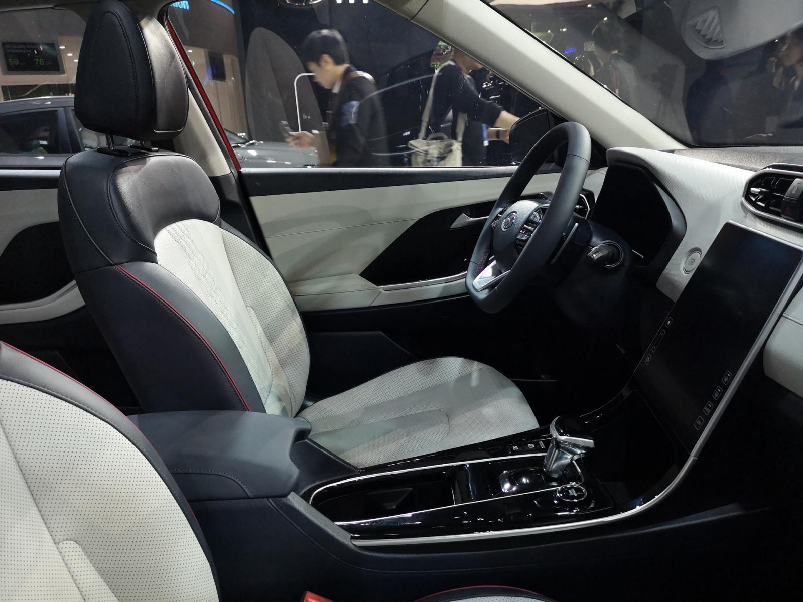 Hình ảnh nội thất hiếm hoi của Hyundai ix25 2019