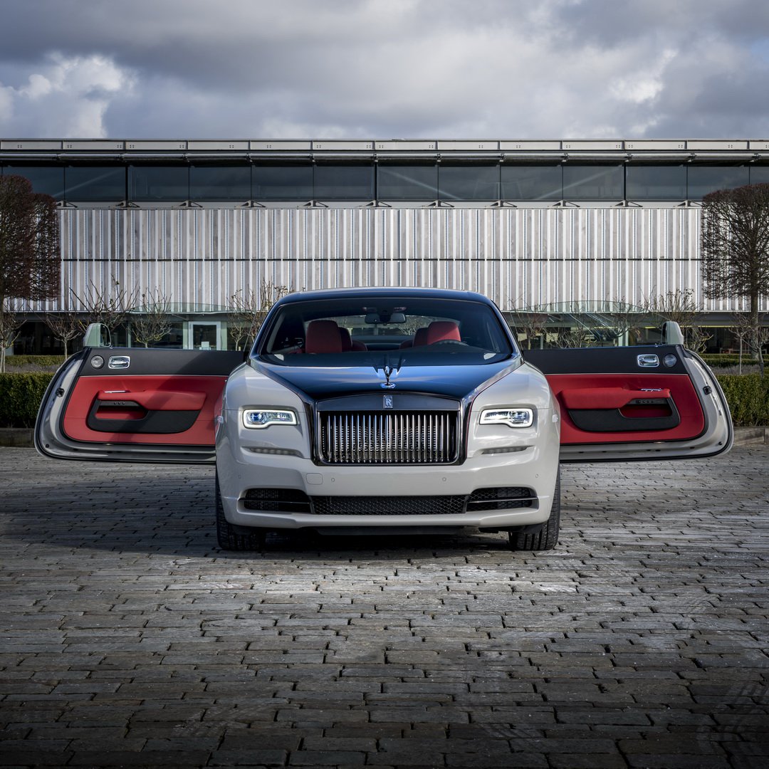 Rolls-Royce Wraith Black Badge bản the ultimate gentleman’s GT dành cho triệu phú Trung Quốc