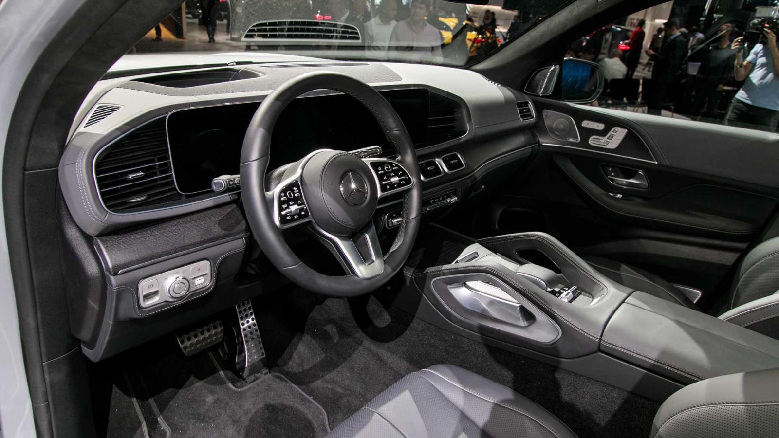 Nội thất bên trong Mercedes-Benz GLS 2020