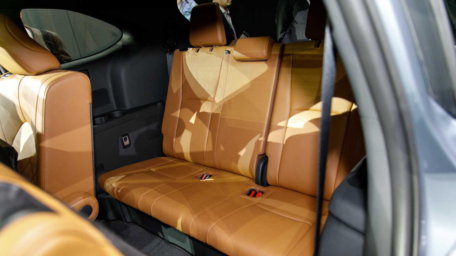 Hàng ghế thứ 3 của mẫu SUV cỡ lớn đến từ Nhật Bản