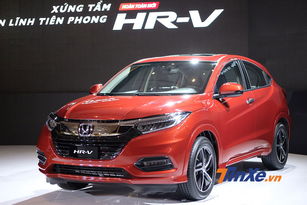 Nhập khẩu từ Thái Lan có giá khá cao từ 786 – 871 triệu đồng, sức bán của Honda HR-V khá chậm so với các đối thủ cùng phân khúc đều đang được lắp ráp trong nước
