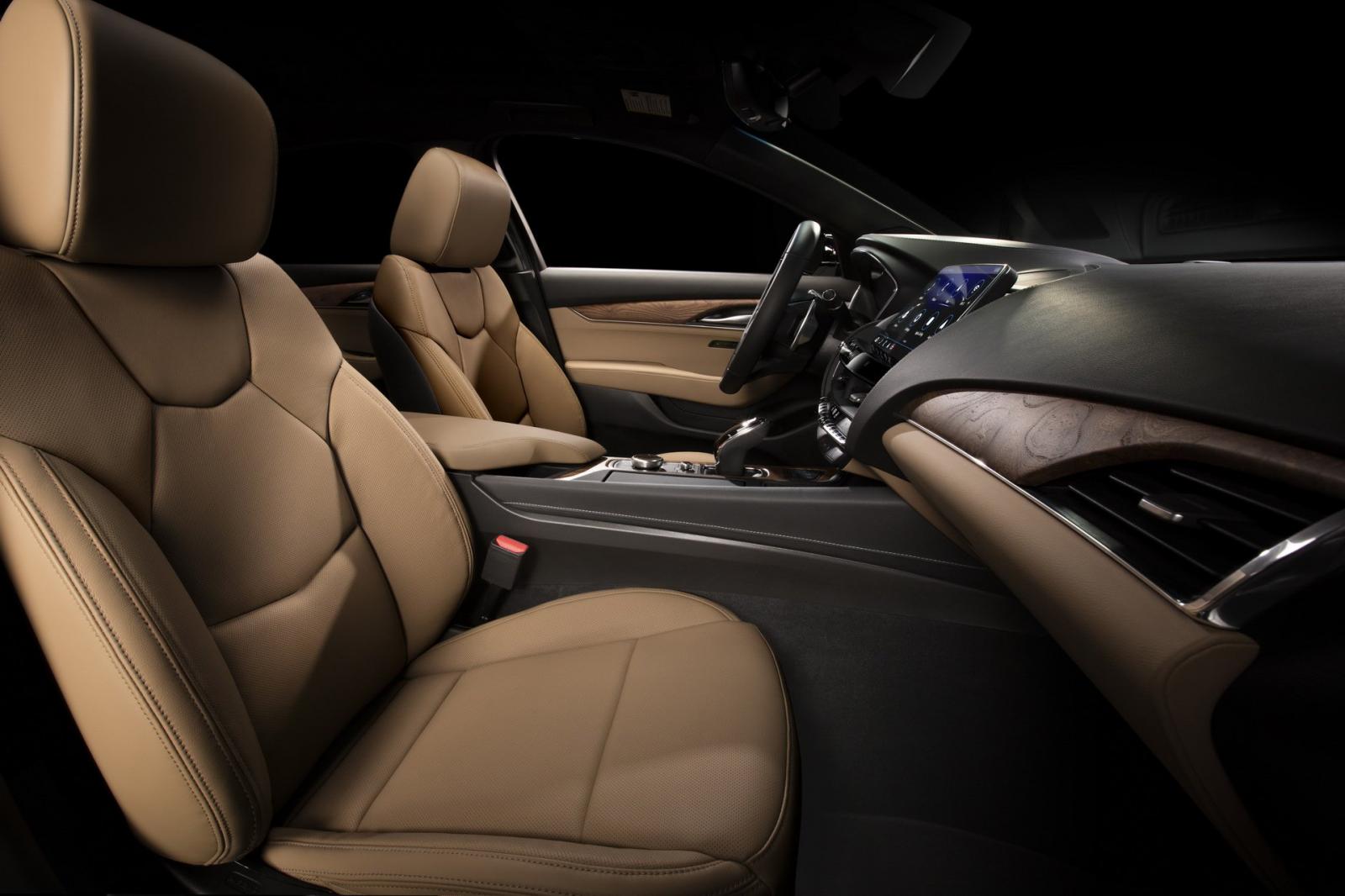 Ghế ngồi phía trước của Cadillac CT5 2020