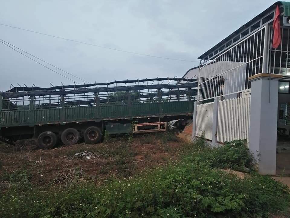 Hiện trường vụ tai nạn vào rạng sáng nay Hiện trường vụ tai nạn vào rạng sáng nay