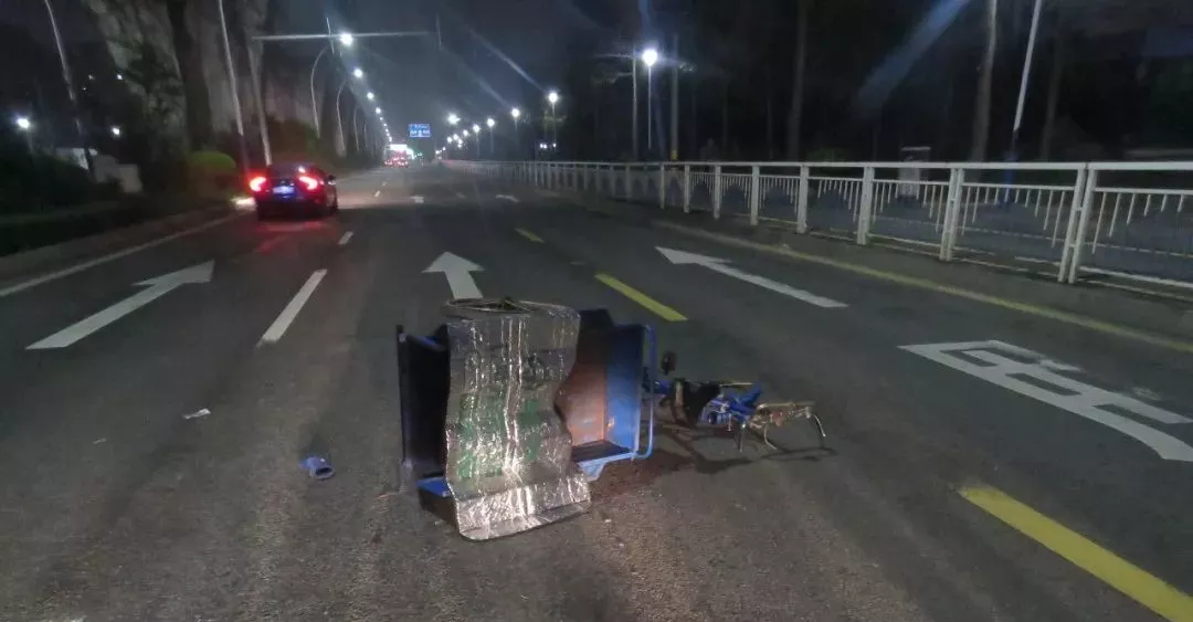 Hiện trường vụ tai nạn khiến người điều khiển xe ba bánh tử vong