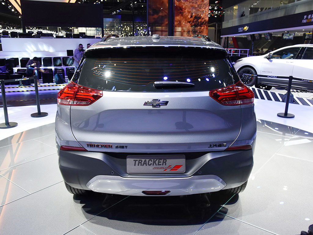 Chevrolet Tracker 2019 nhìn từ phía sau