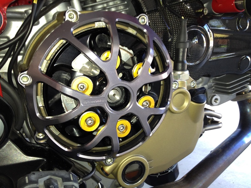 Bộ côn là một trong những bộ phận hao mòn nhanh của xe nên cần được kiểm tra