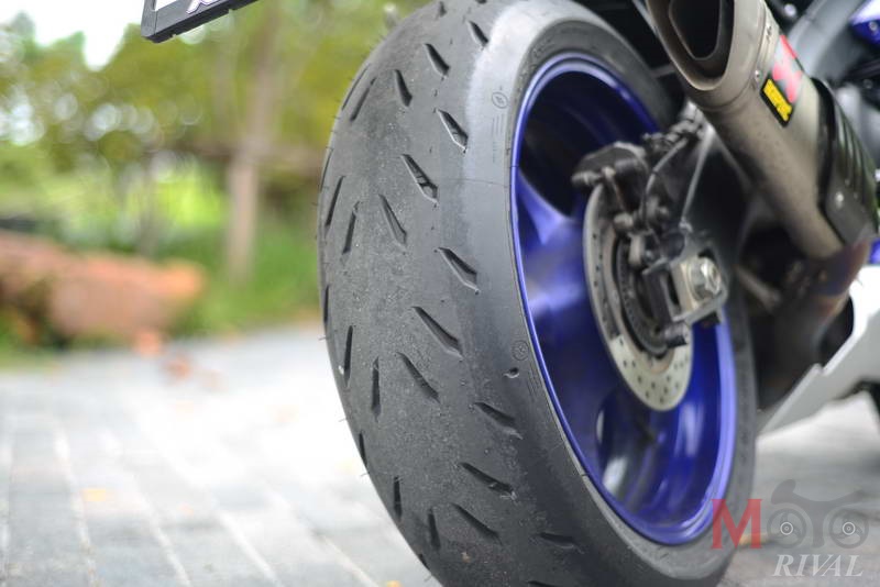 Lựa chọn, kiểm tra lốp xe tốt, phù hợp cho chiếc xe trước mỗi chuyến hành trình