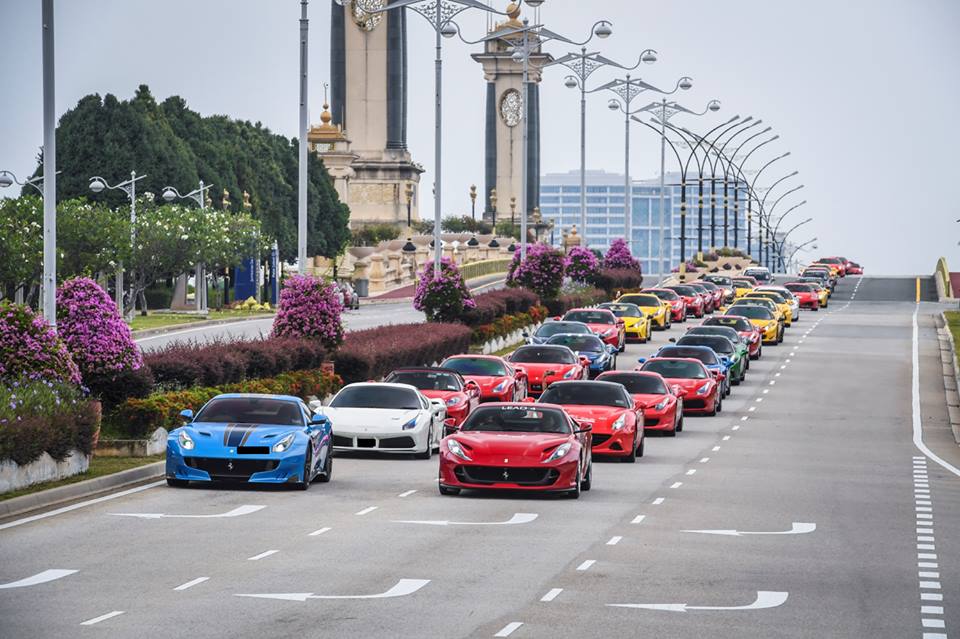 Dù thuế siêu xe rất cao nhưng giới nhà giàu Singapore đã có bộ sưu tập không dưới 200 chiếc