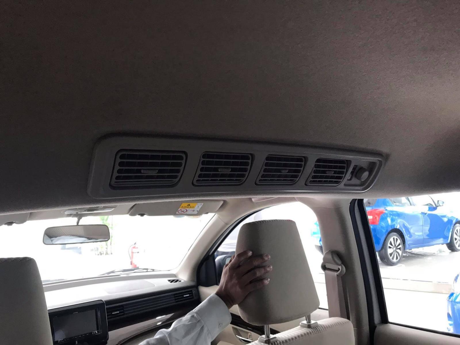 Cửa gió cho hàng ghế sau Cửa gió cho hàng ghế sau