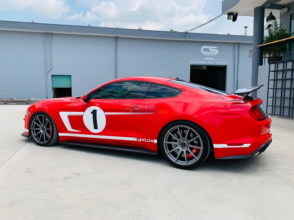 Hennessey Heritage Edition Mustang 2019 ra đời nhằm kỷ niệm chiếc xe thứ 10.000 của Hennessey Performance được xuất xưởng