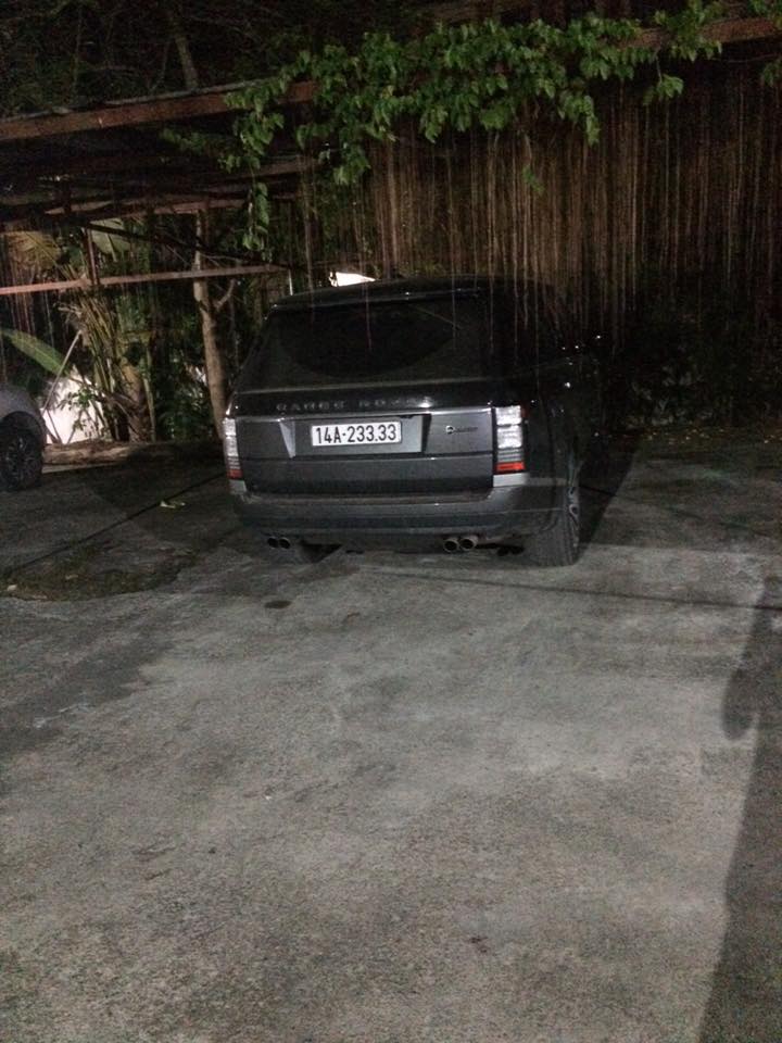 Range Rover SVAutobiography mang biển tứ quý 3 Range Rover SVAutobiography mang biển tứ quý 3