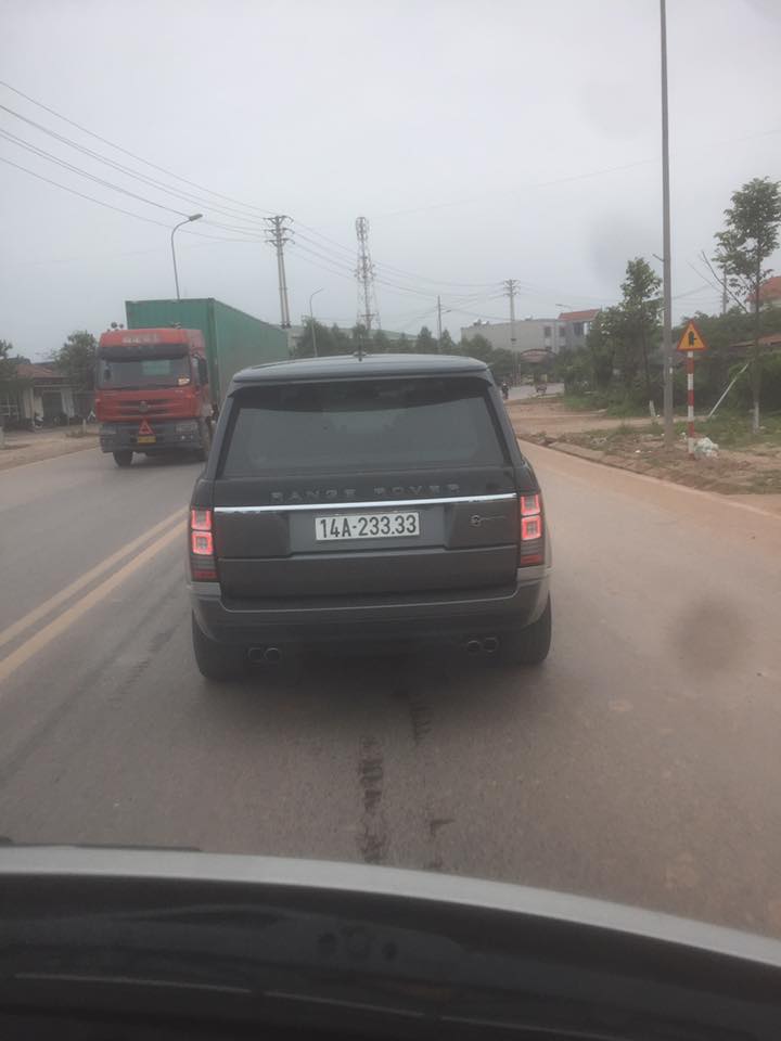 Biển tứ quý là niềm ao ước của không ít người sở hữu xe sang Biển tứ quý là niềm ao ước của không ít người sở hữu xe sang