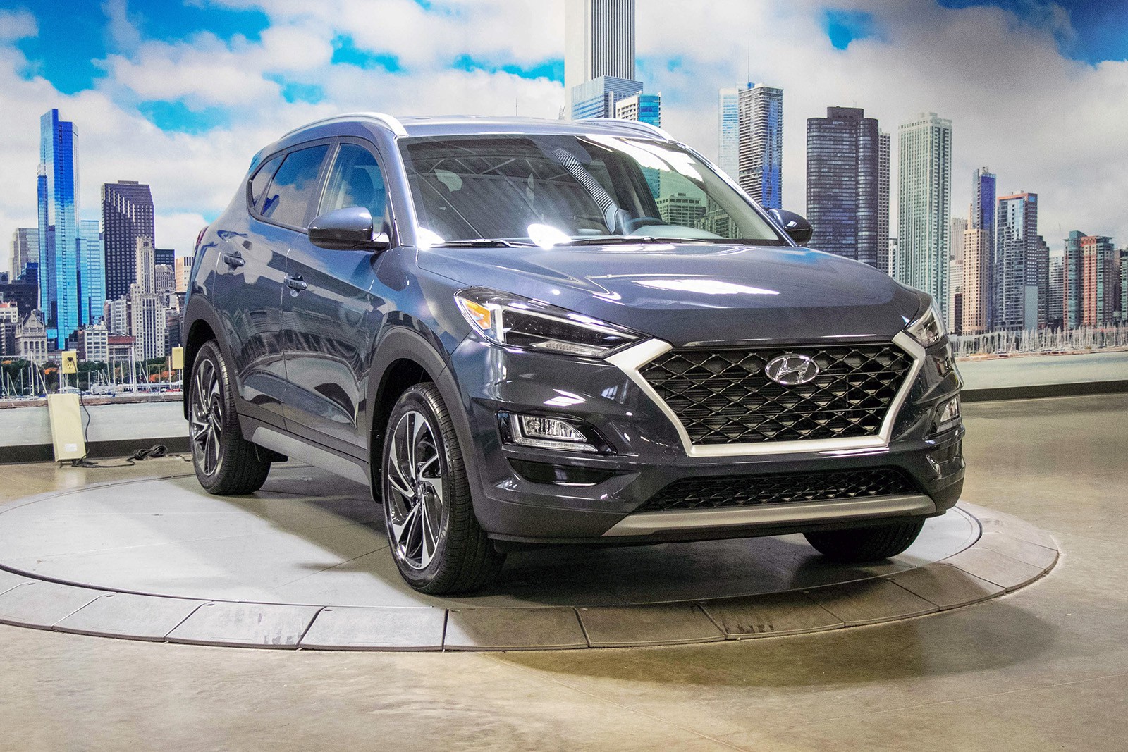 Ngoại thất của Hyundai Tucson 2019 sẽ có nhiều nét tương đồng cùng Hyundai Kona và Hyundai Santa Fe 2019 Ngoại thất của Hyundai Tucson 2019 sẽ có nhiều nét tương đồng cùng Hyundai Kona và Hyundai Santa Fe 2019