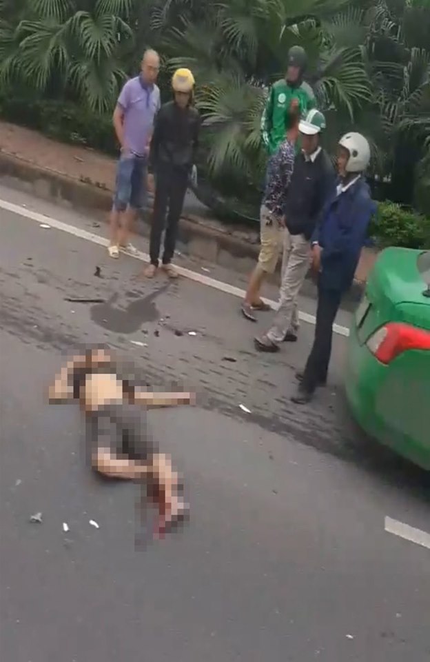 Hiện trường vụ tai nạn xảy ra tại Long Biên - Hà Nội (Ảnh: Facebook) Hiện trường vụ tai nạn xảy ra tại Long Biên - Hà Nội (Ảnh: Facebook)