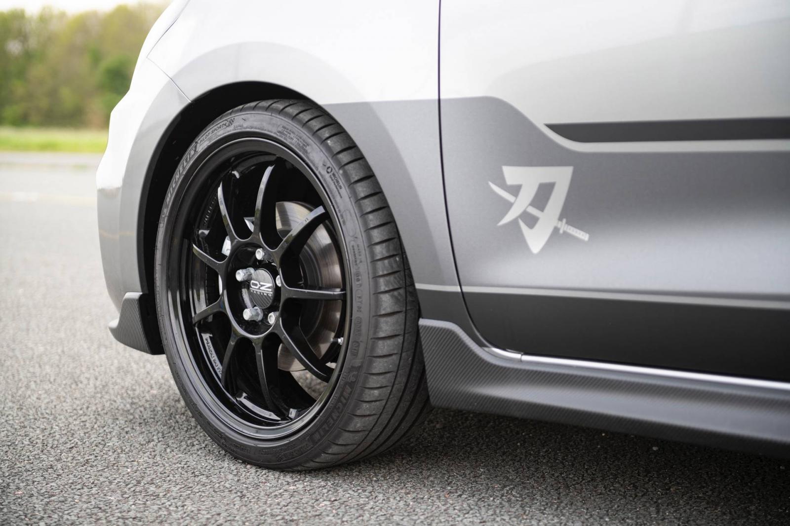 Bộ vành OZ 18 inch của Suzuki Swift Sport Katana 2019