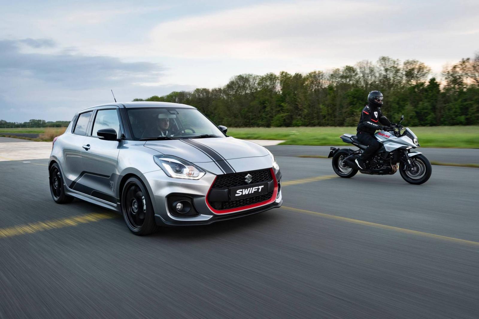 Suzuki Swift Sport Katana 2019 màu bạc