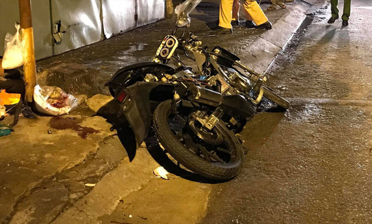 Chiếc xe máy tại hiện trường vụ tai nạn