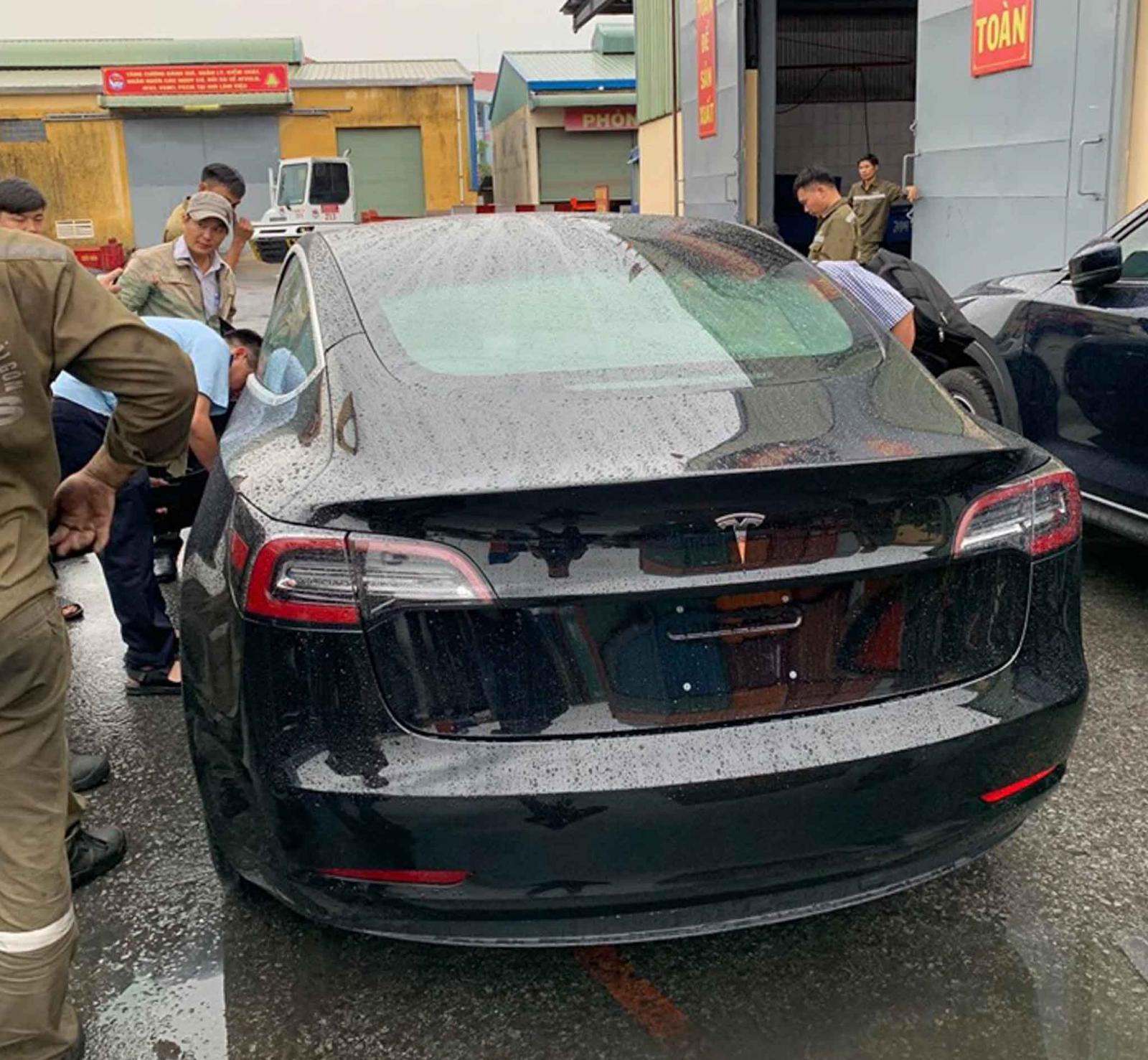 Giá bán của chiếc Tesla Model 3 này vẫn còn là một bí ẩn