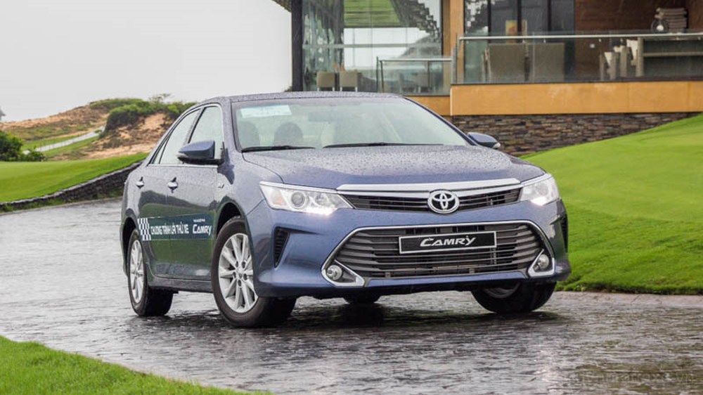 Toyota Camry đời cũ trong tháng 4 vẫn được giảm giá tới 70 triệu đồng tại đại lý nhưng sức bán không cao Toyota Camry đời cũ trong tháng 4 vẫn được giảm giá tới 70 triệu đồng tại đại lý nhưng sức bán không cao