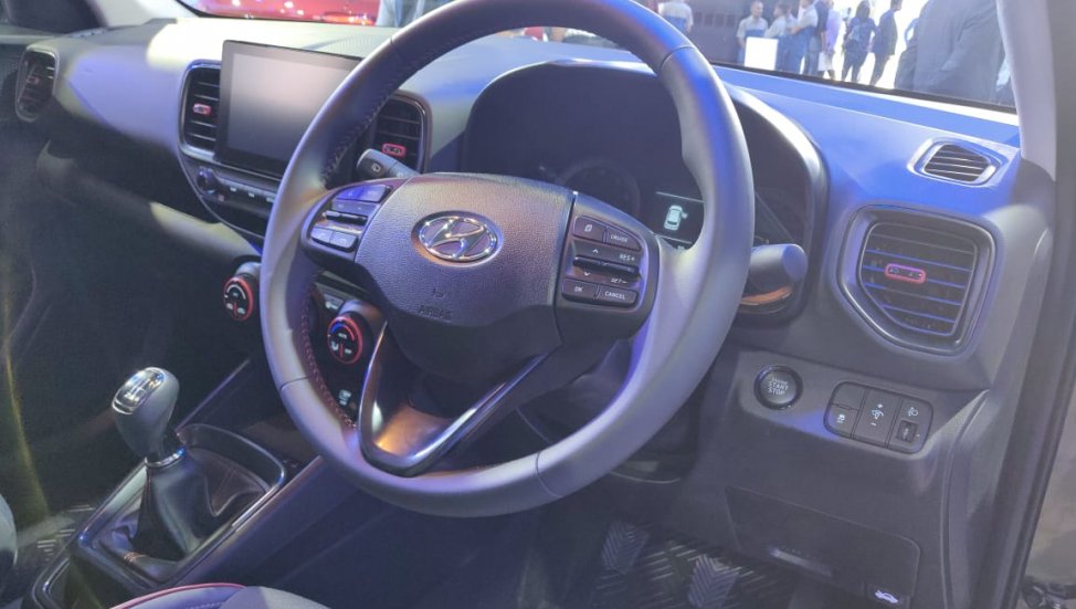 Nội thất bên trong Hyundai Venue 2020 tại thị trường Ấn Độ