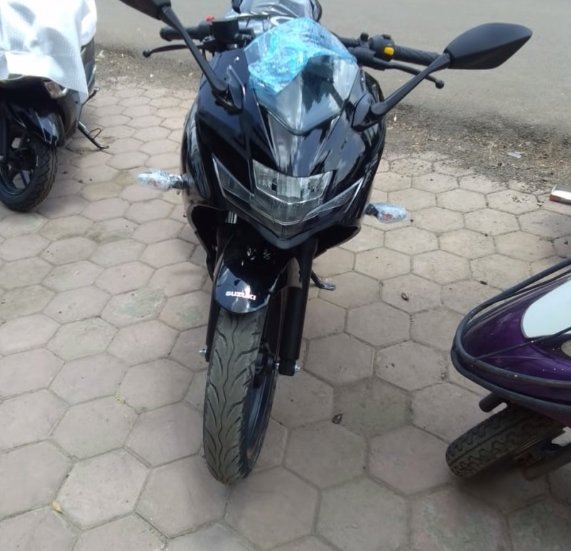 Đầu xe Suzuki Gixxer SF155