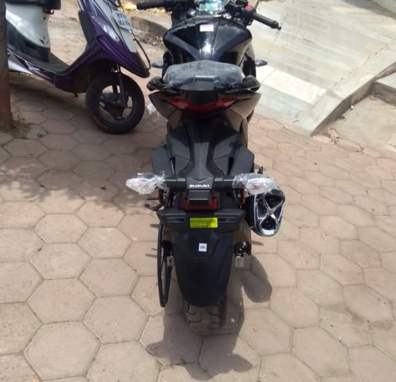 Đuôi xe Suzuki Gixxer SF155