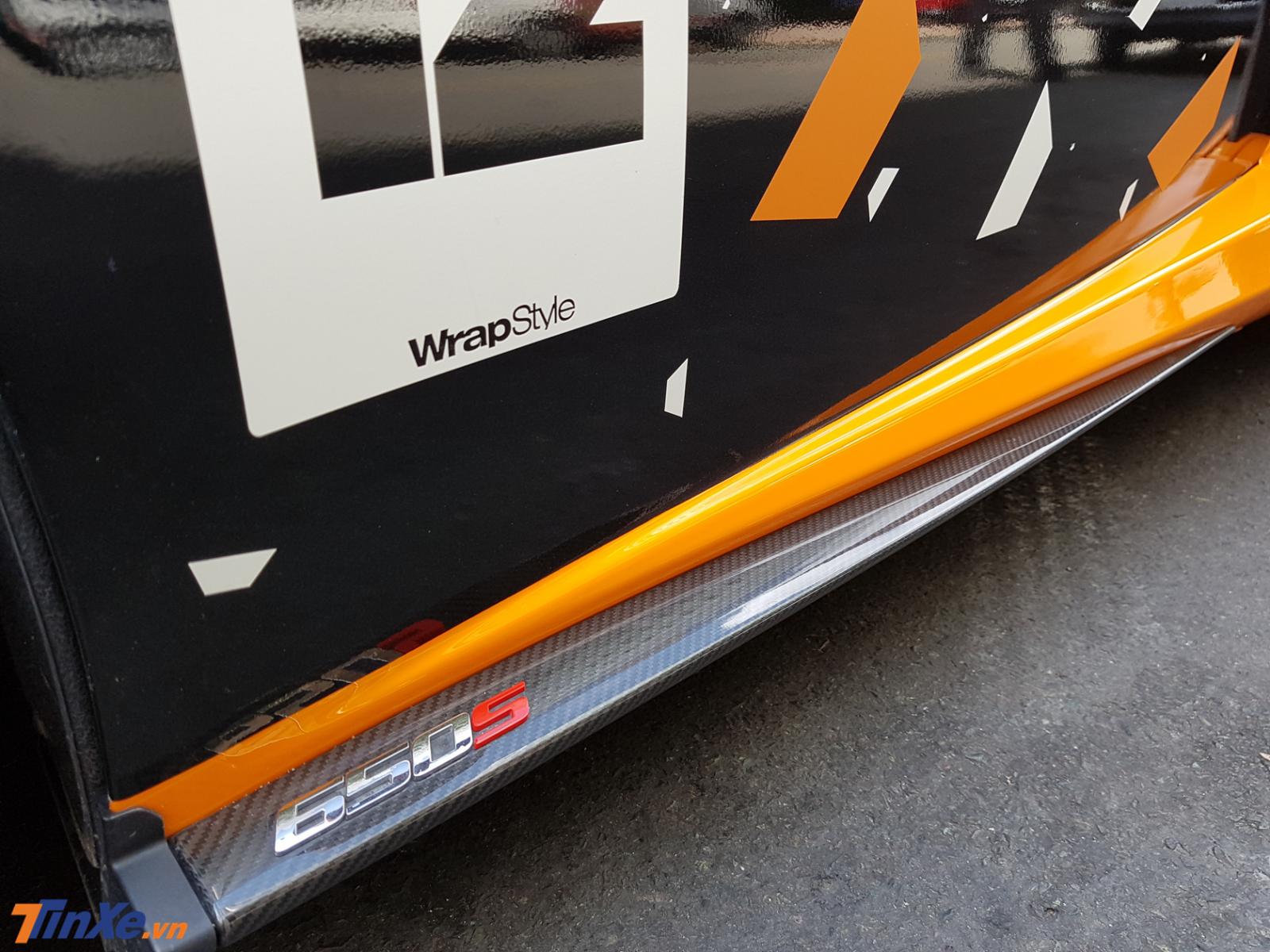 McLaren 650S Spider có thời gian tăng tốc từ vị trí xuất phát lên 100 km/h trong 3,1 giây