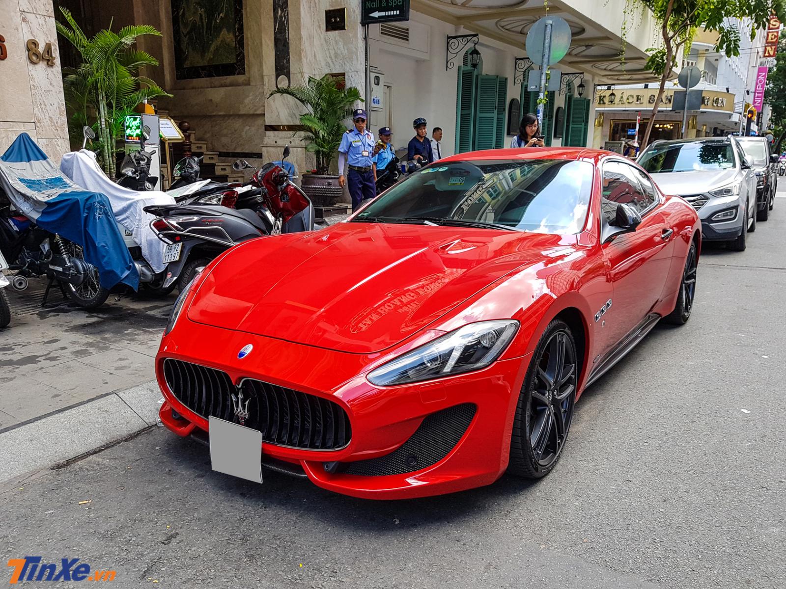chủ nhân của chiếc xe thể thao hạng sang Maserati GranTurismo Sport màu đỏ này là người hiếm hoi sở hữu đến 3 chiếc xe của Maserati tại Việt Nam