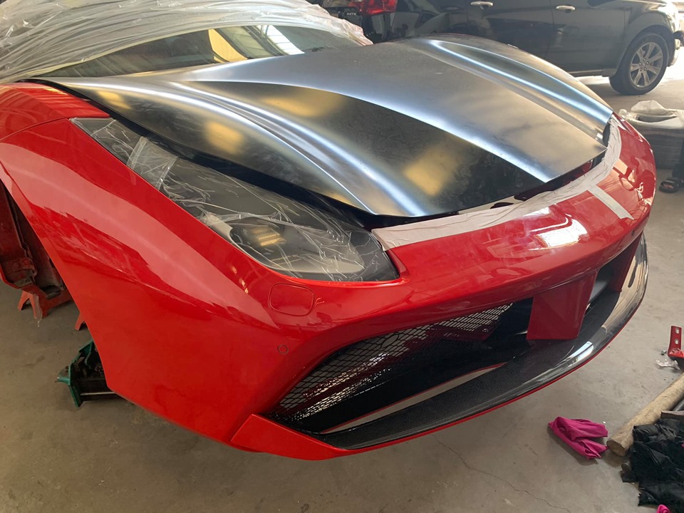 Còn đây là đầu xe sau khi lắp dàn áo vào