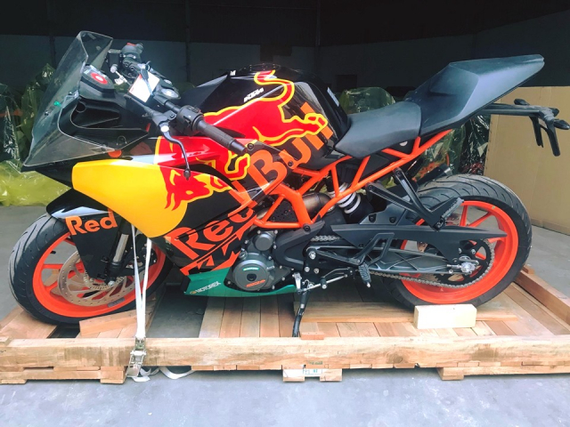 Chiếc KTM RC 390 MotoGP Edition đầu tiên được đập hộp tại Việt Nam